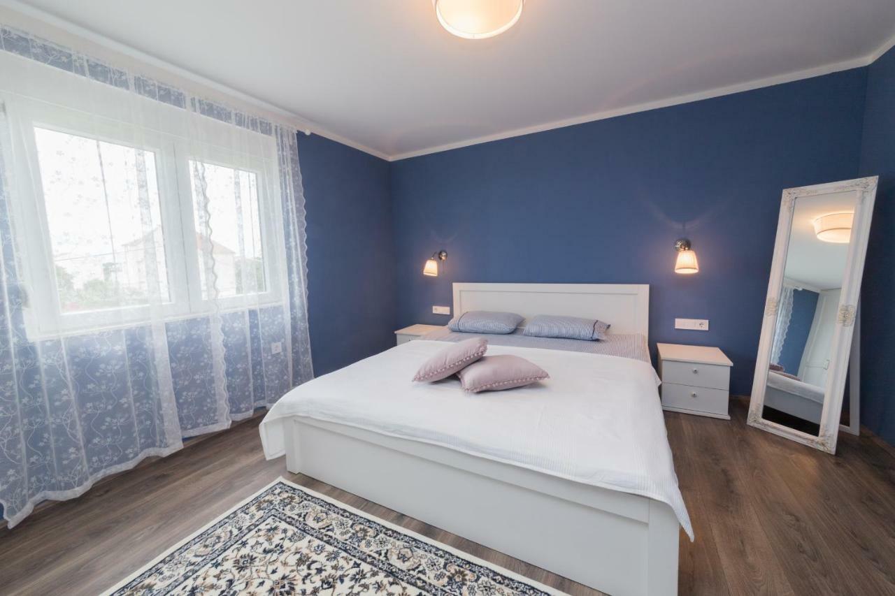Apartmani Zara Затон Екстер'єр фото