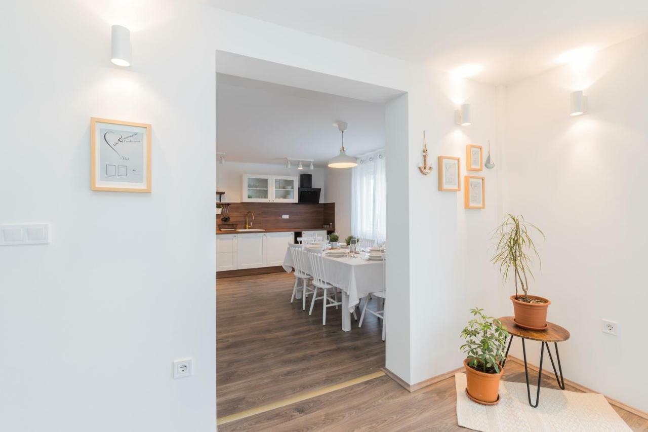 Apartmani Zara Затон Екстер'єр фото