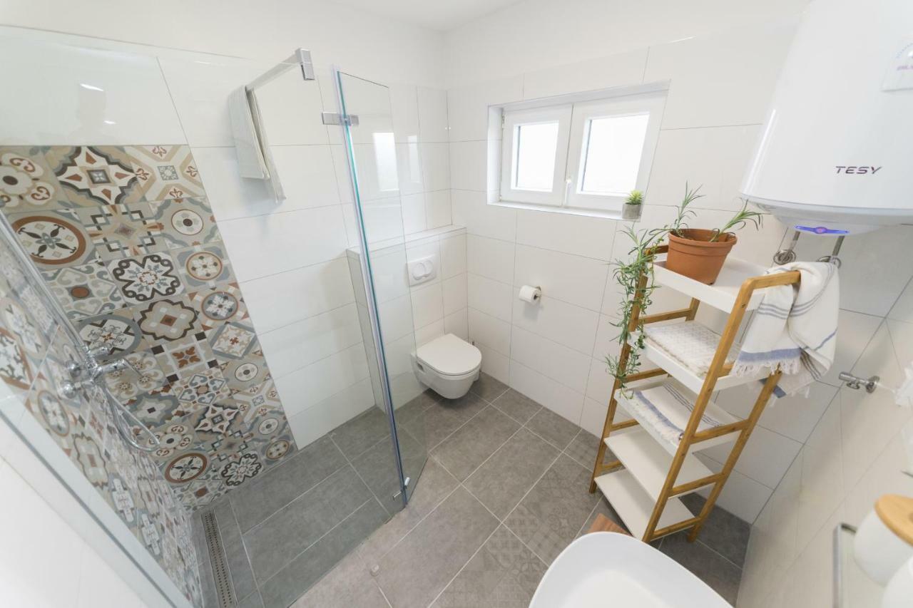 Apartmani Zara Затон Екстер'єр фото